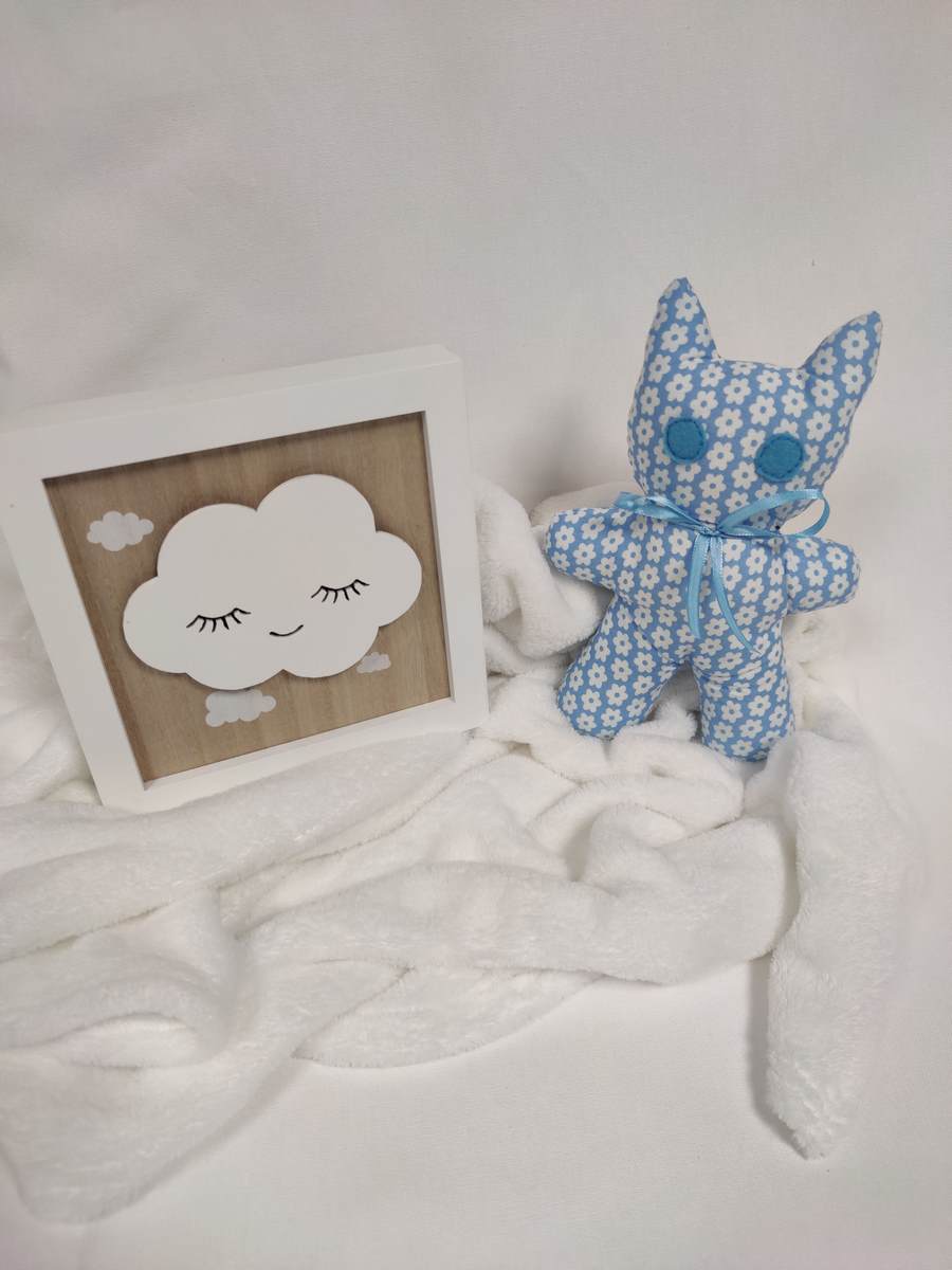 Doudou bleu brodé Chat - Le Savoir Fer, Atelier de couture & Chantier d'insertion